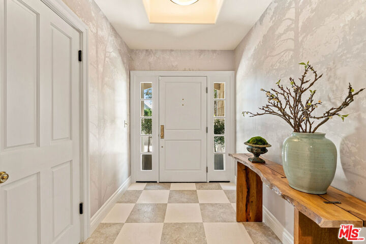 Property Photo: 4415 Placidia Ave CA 91602