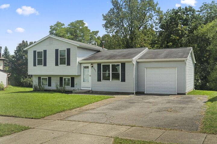 Property Photo:  4431 Hickory Wood Drive  OH 43228 