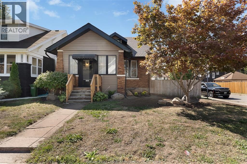Property Photo:  1605 Dougall Avenue Upper  ON N8X 1S4 