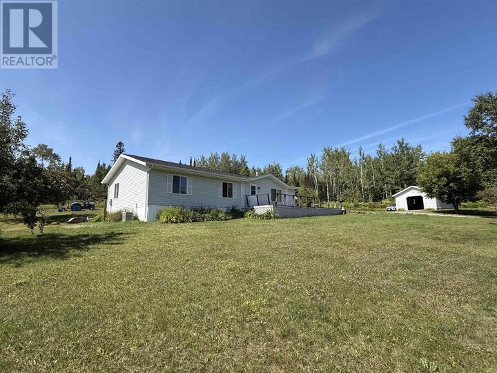 Property Photo:  7 Kari Ct  ON P7G 0G4 