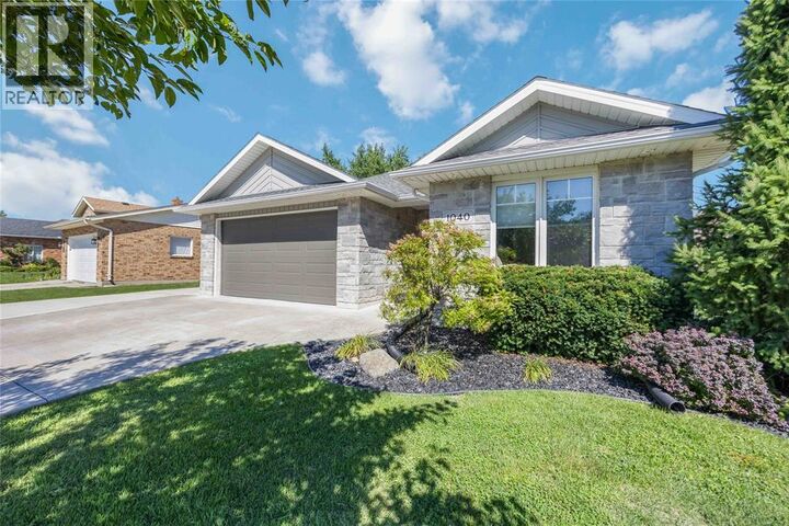 Property Photo: 1040 Finch Drive ON N7S 6A7