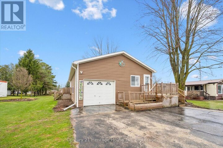 Property Photo: 25 Fourth Avenue ON N0G 2K0