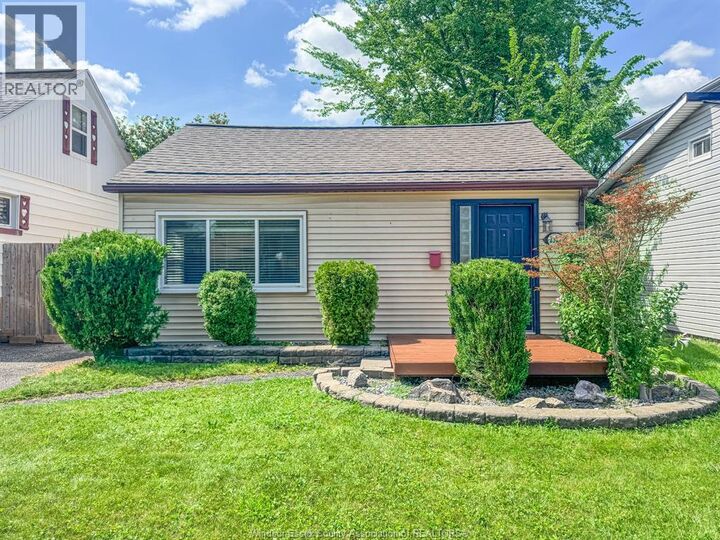 Property Photo:  2529 Alexis  ON N8W 3Z6 