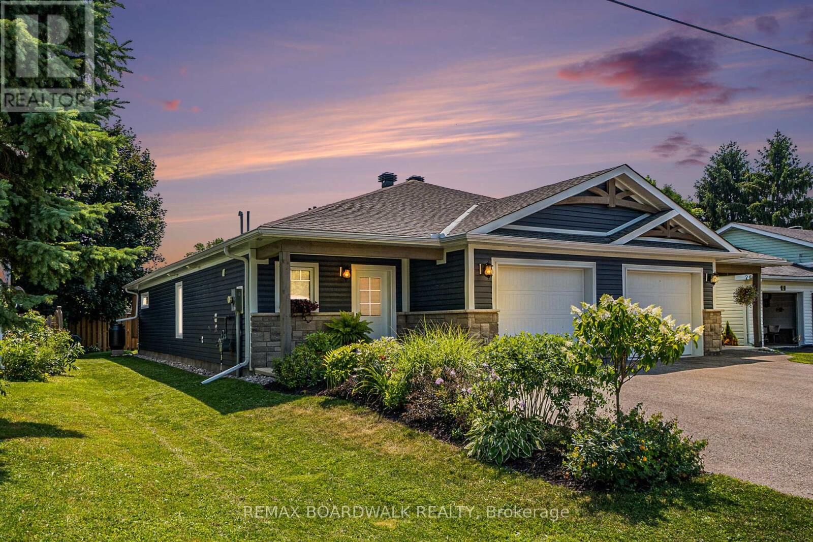 Property Photo:  7A Hoy Street  ON K0E 1E0 