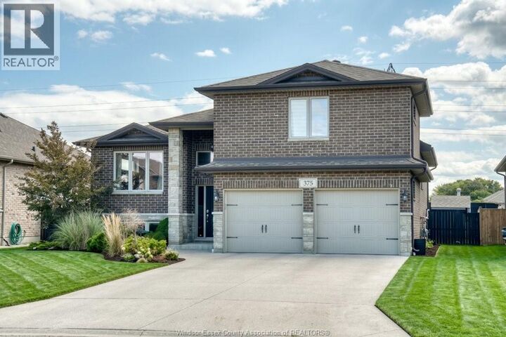 Photo de la propriété:  375 Piroli Crescent  ON N8L 0R8 