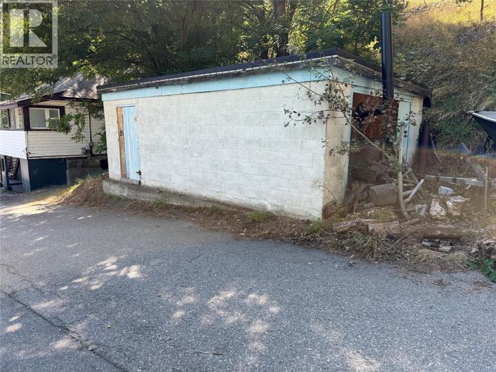 Property Photo:  943 Mountain Street  BC V1R 3G6 