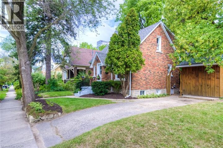 Property Photo:  4 Dunbar Road North  ON N2L 2C7 