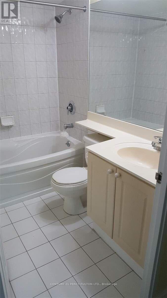 Property Photo: 18 Lee Centre Drive 1103 ON M1H 3H5