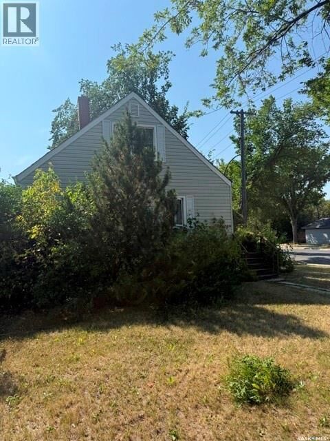 Property Photo: 3739 Normandy Avenue SK S4S 0Y1