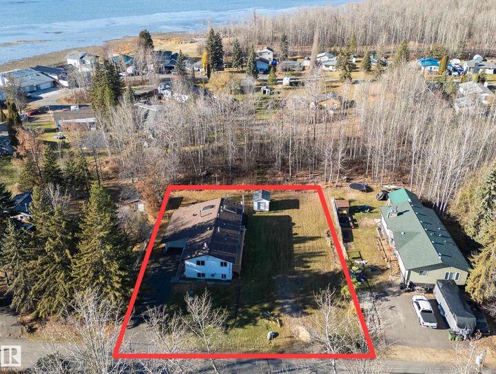 Property Photo: 620 & 621 6 Street AB T0E 1A0