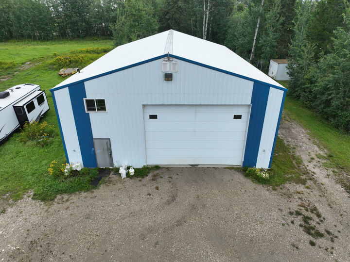 Property Photo:  5202A Ab-16  AB T0E 0V0 