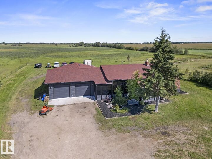 Property Photo: 45018 Hwy 659 AB T9N 2H6