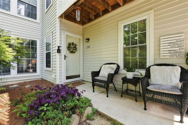 Property Photo:  1301 Gettysburg Place  GA 30350 