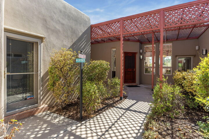 Property Photo:  500 Laguna Seca Lane NW  NM 87104 