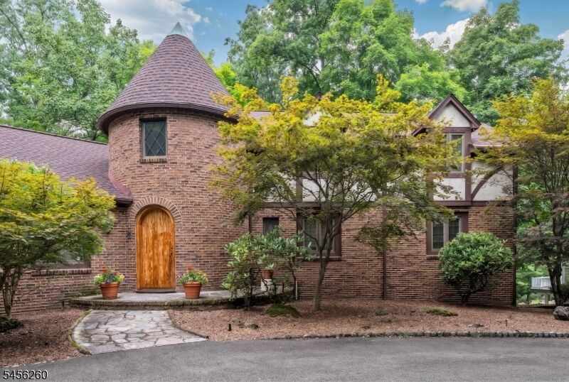 Property Photo:  100 Cheyenne Way  NJ 07470 