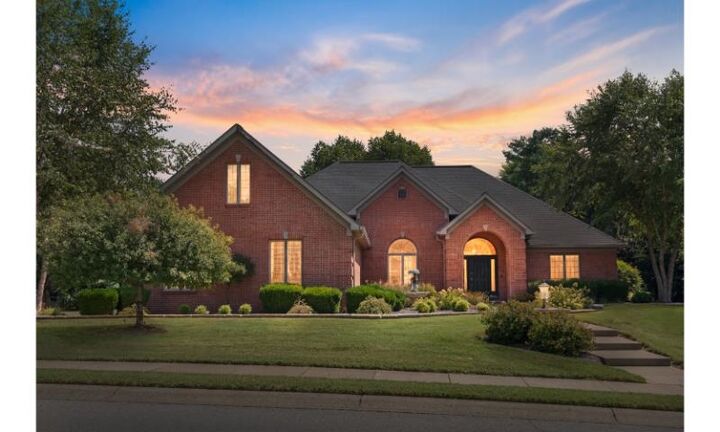 Property Photo:  1046 N Forest Oak  KY 42420 