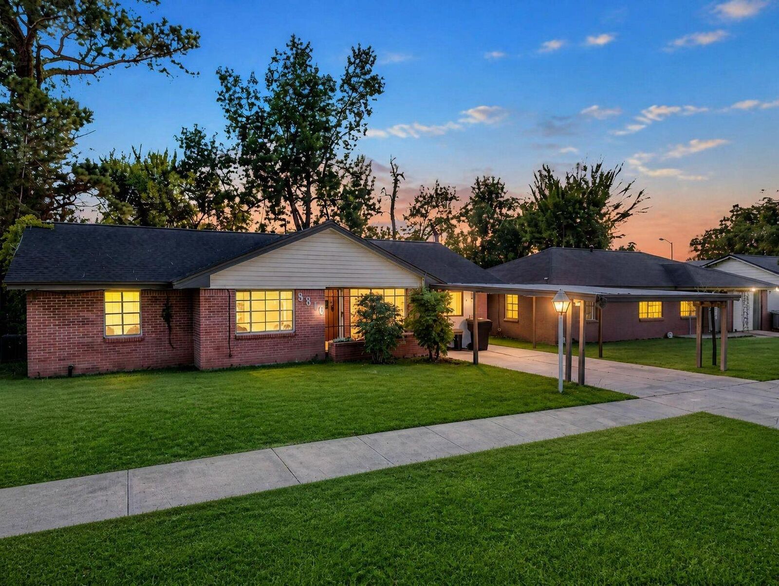 Property Photo: 5810 Langley Road TX 77016