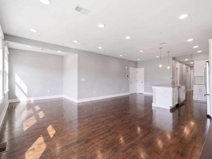 Property Photo: 50 Laidlaw Ave 2 NJ 07306