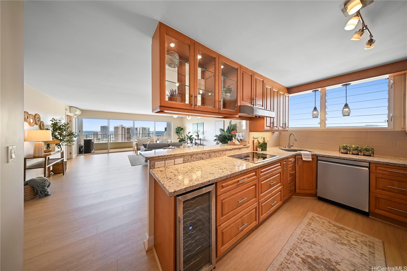 Property Photo:  927 Prospect Street 1601  HI 96822 