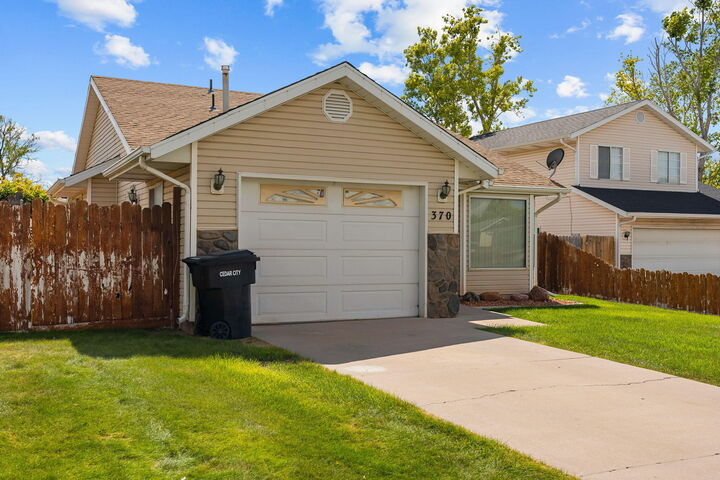 Property Photo:  370 E 2150 N  UT 84721 