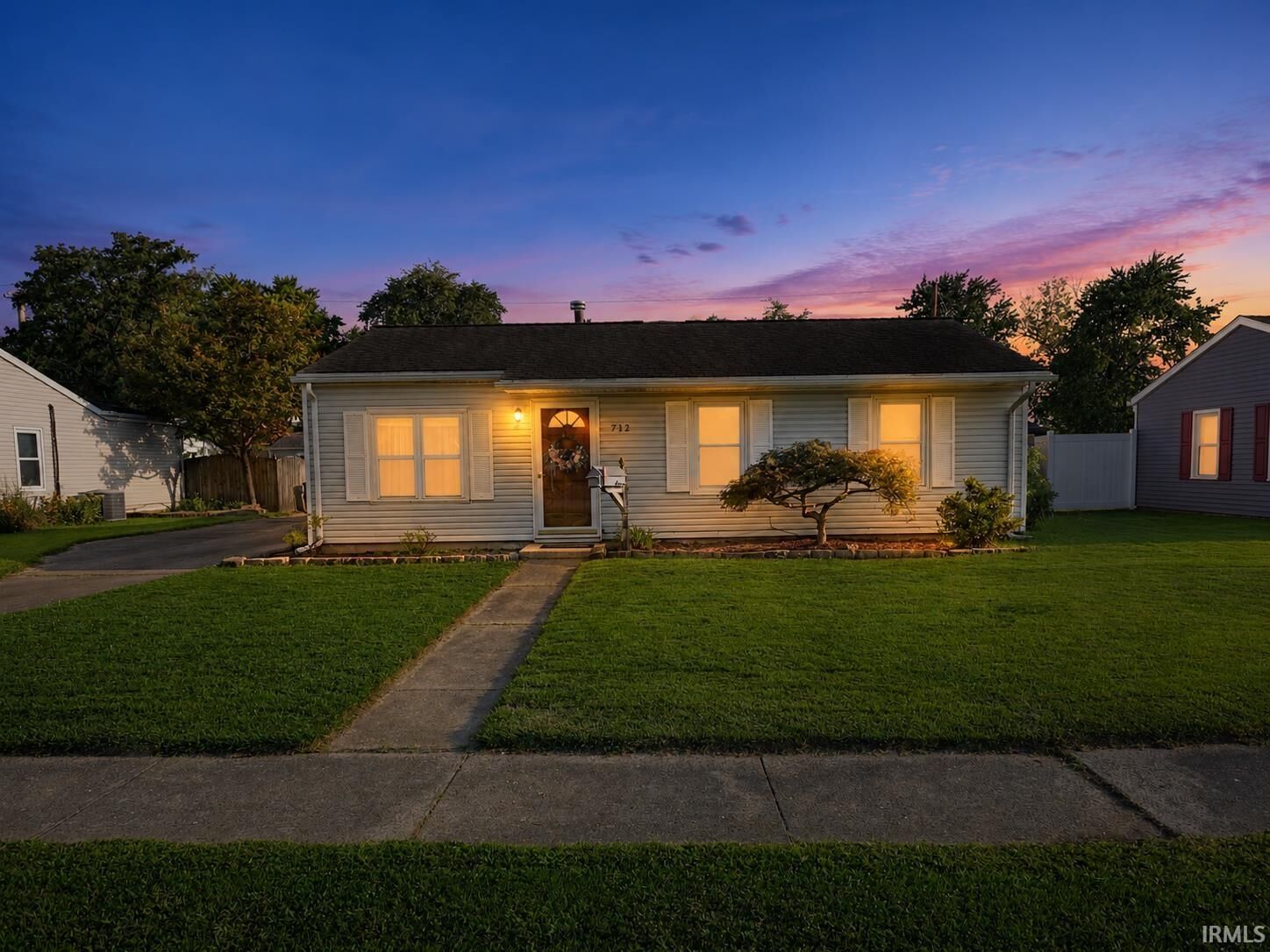 Property Photo: 712 Lexington Road IN 47710