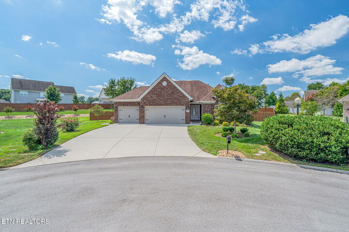 Property Photo:  325 Holly Leaf Lane  TN 37772 