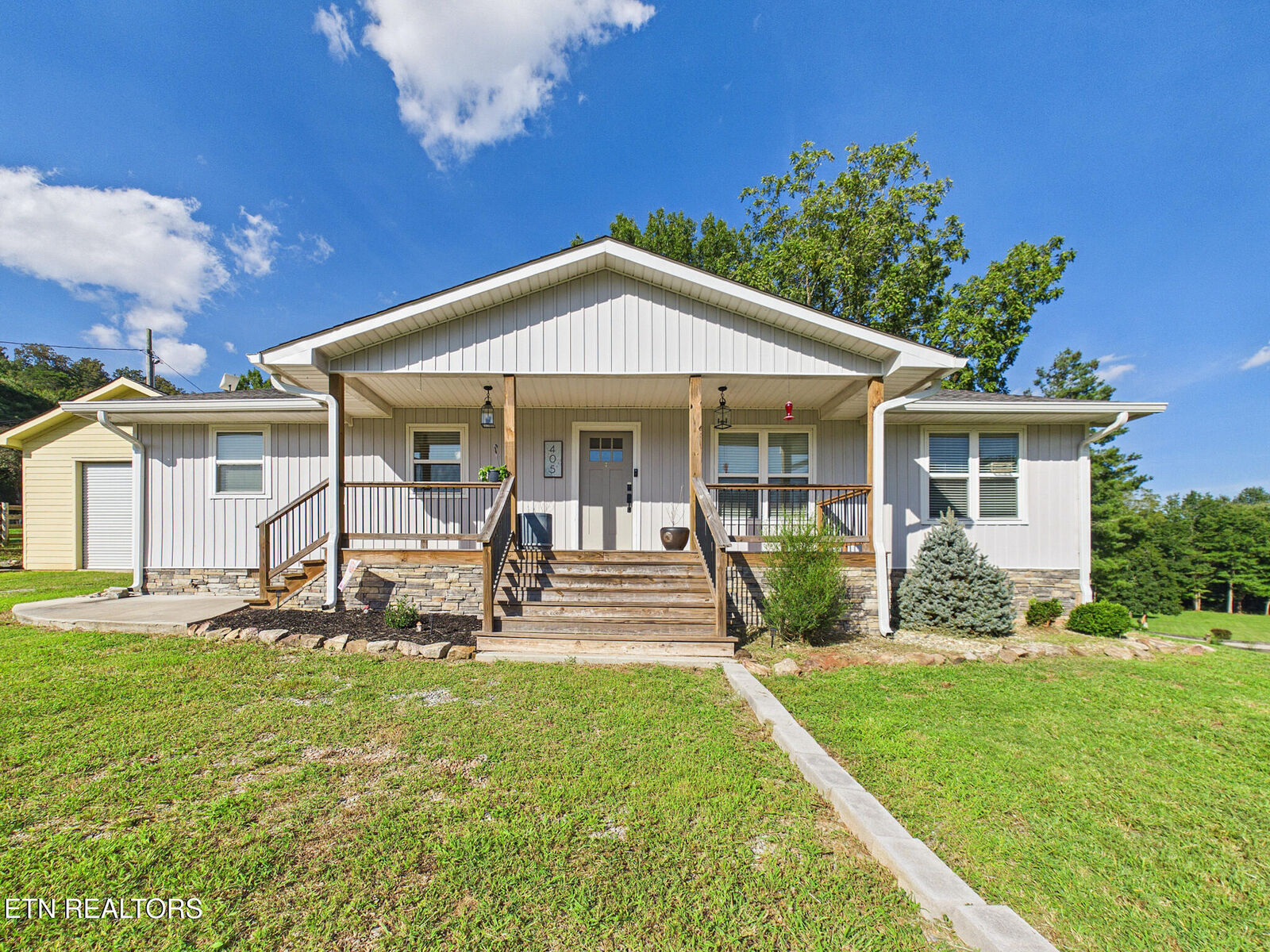 Property Photo: 405 County Road 439 TN 37303