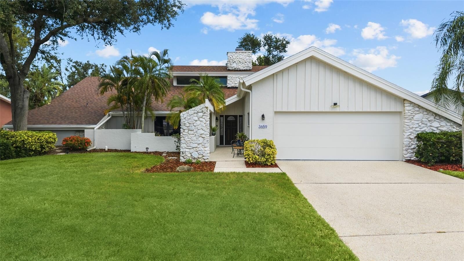 Property Photo:  3659 Torrey Pines Boulevard  FL 34238 