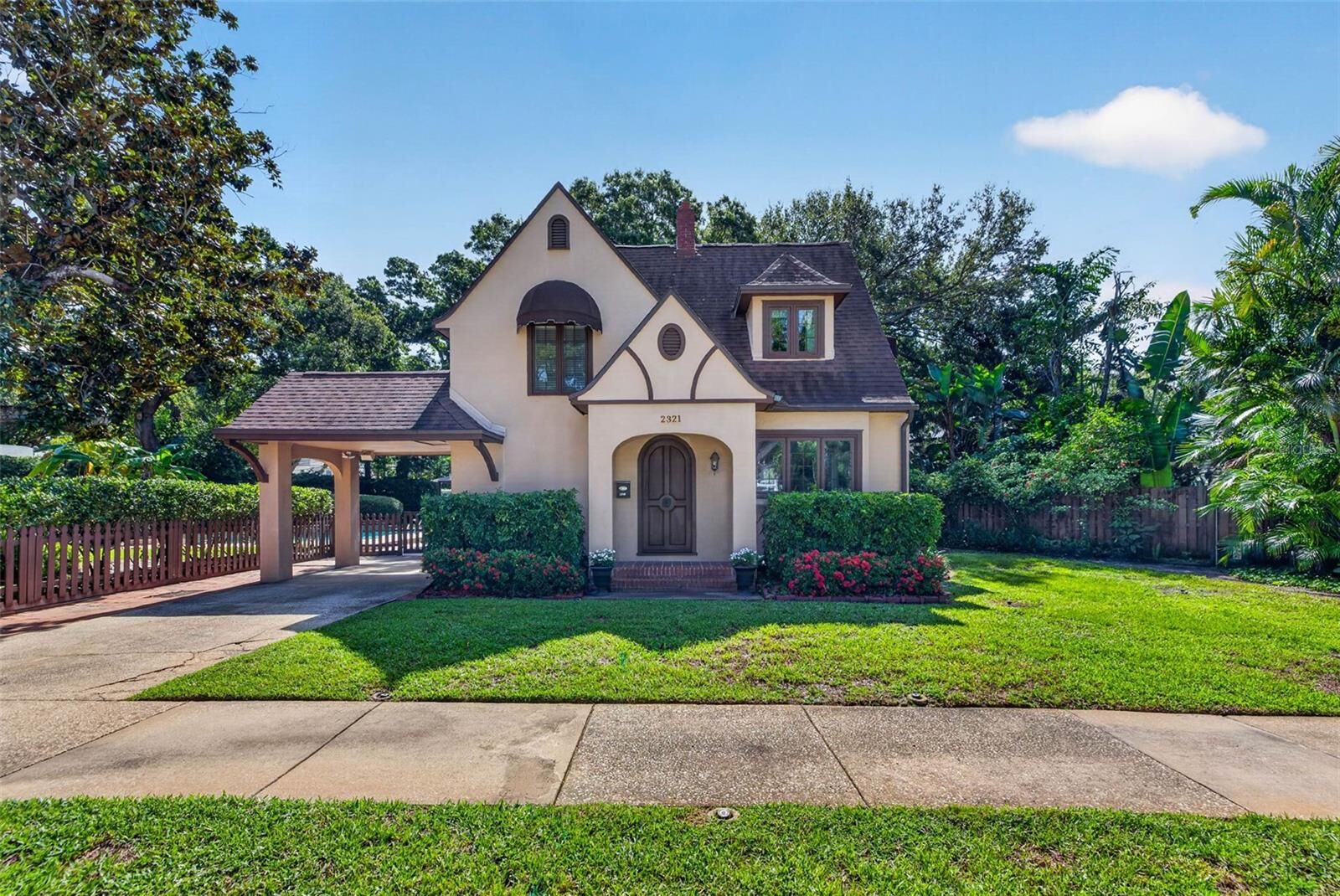 Property Photo:  2321 14th Street N  FL 33704 