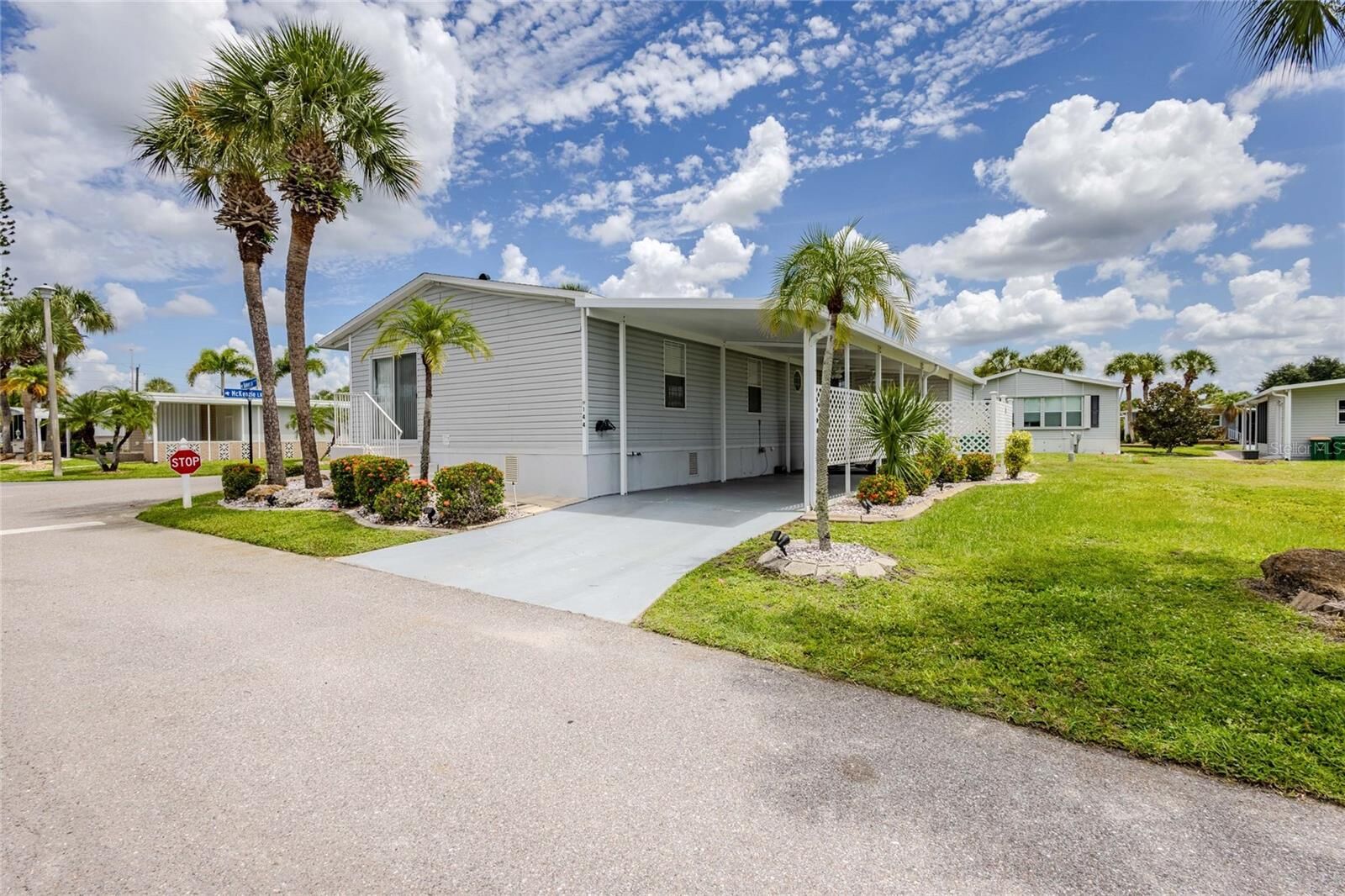 Property Photo:  2100 Kings Highway 144  FL 33980 
