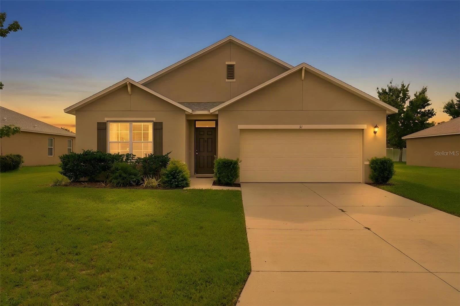 Property Photo: 316 Sunny Field Court FL 32726