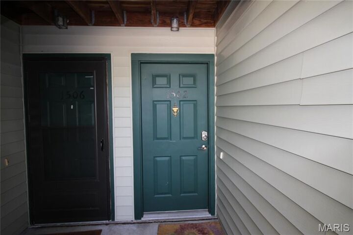 Property Photo:  1502 Surrey Lane  MO 63304 