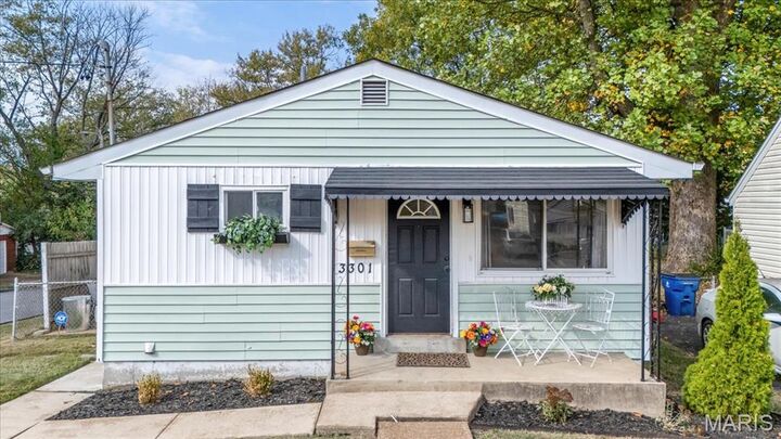 Property Photo:  3301 Suncrest Avenue  MO 63114 
