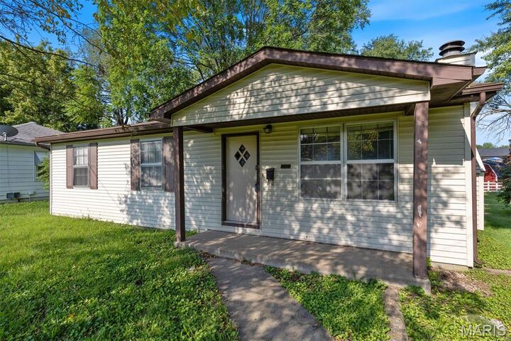 Property Photo:  2928 Godfrey Street  IL 62226 