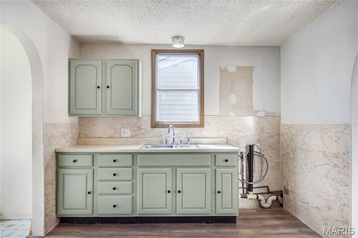 Property Photo: 619 Benton Street MO 63088