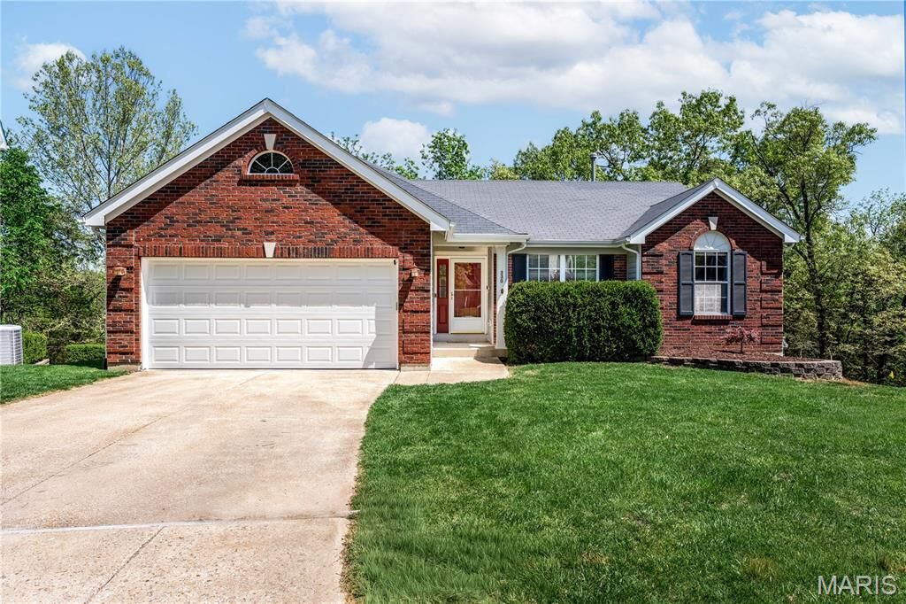 Property Photo:  330 Woodlawn Terrace Court  MO 63021 