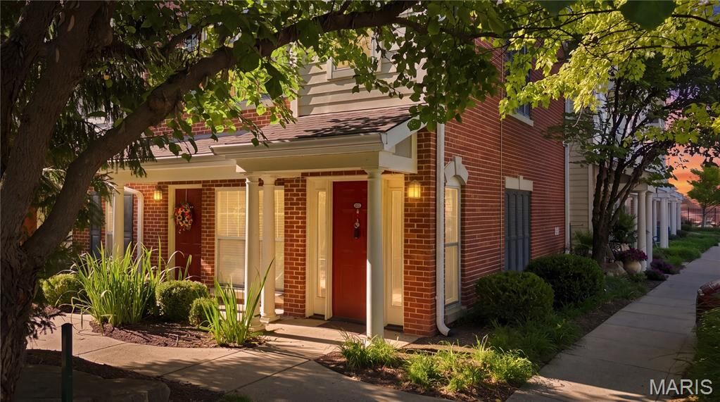 Property Photo:  2662 McKnight Crossing Court  MO 63124 