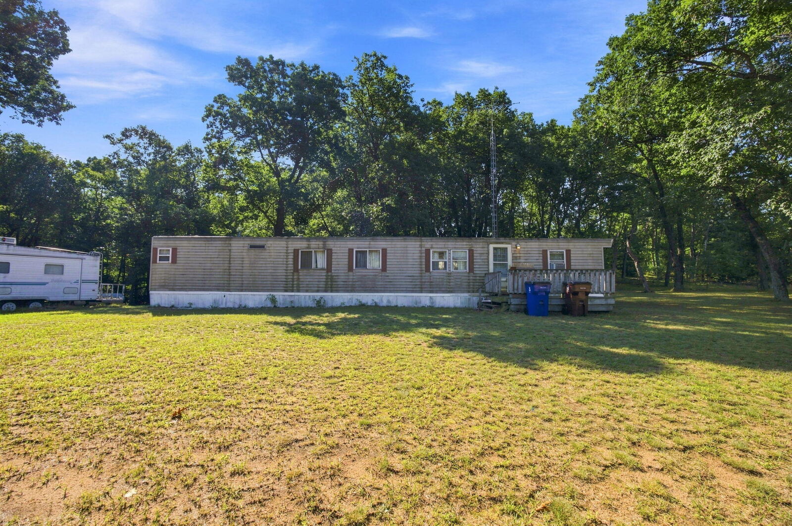Property Photo: 2860 W 7th Ave WI 53936