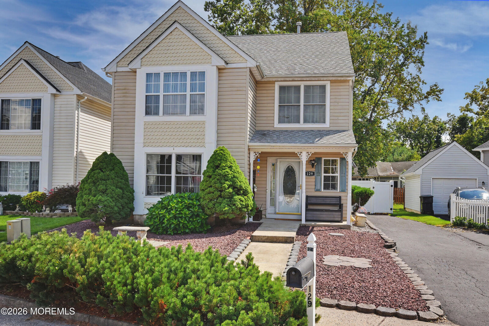 Property Photo:  129 Hamlet Court  NJ 08753 