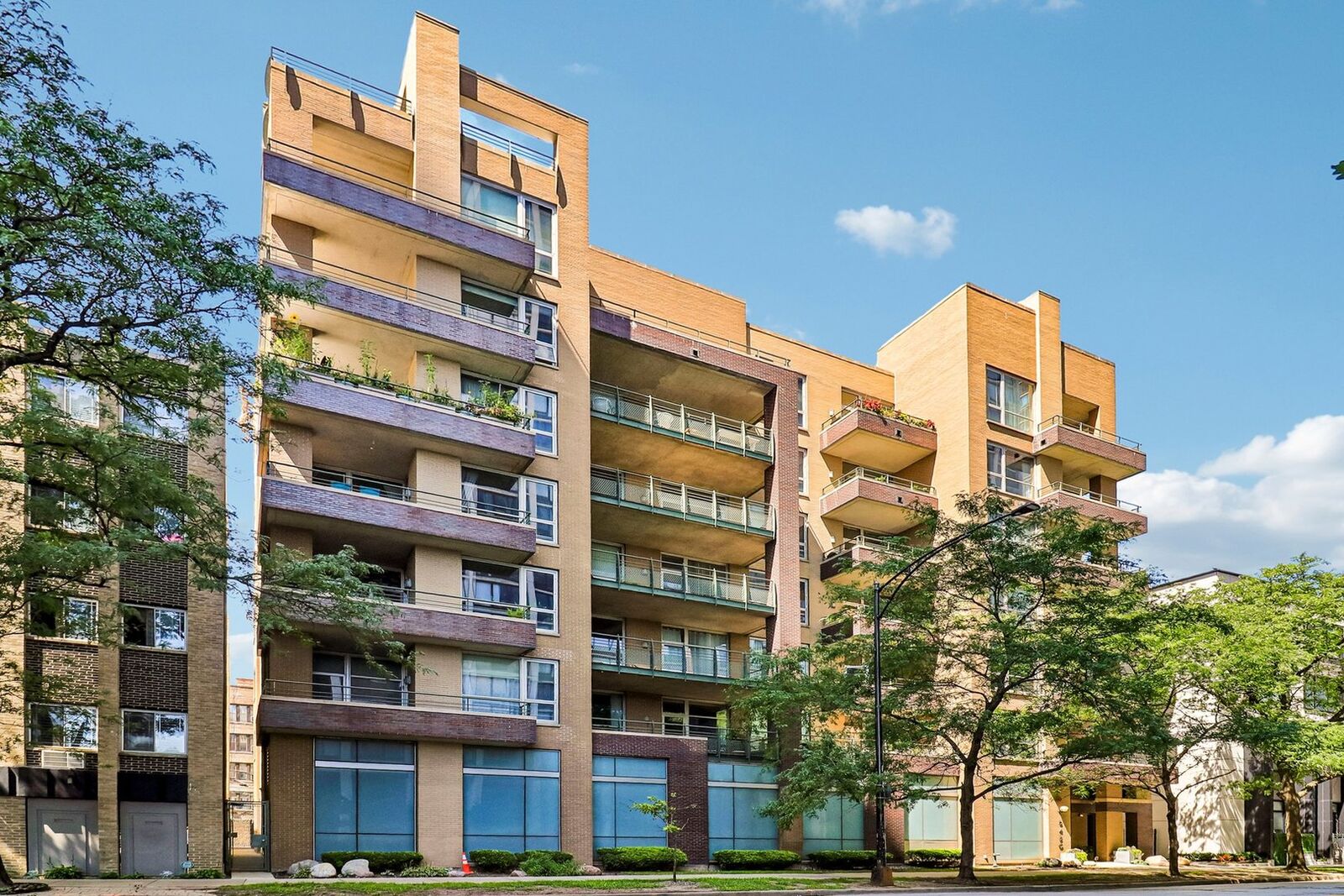 Property Photo:  5430 N Sheridan Road 504  IL 60640 