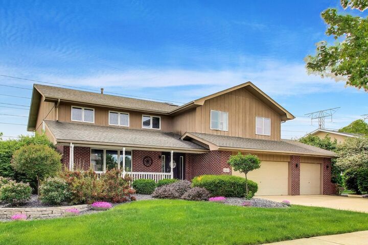 Property Photo:  8407 Brookside Glen Drive  IL 60487 