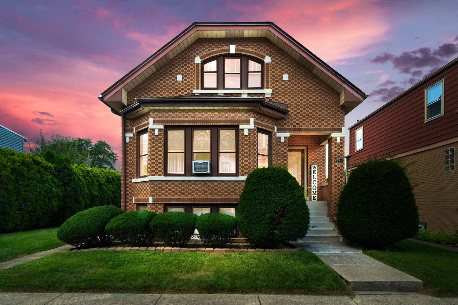 Property Photo:  4006 Sunnyside Avenue  IL 60513 