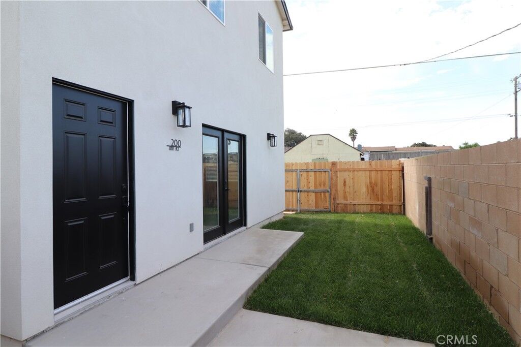 Property Photo:  200 Siler Ln 2  CA 93455 