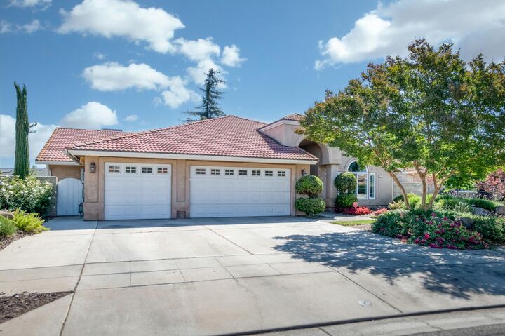 Property Photo:  3055 Fairmont Court  CA 93637 