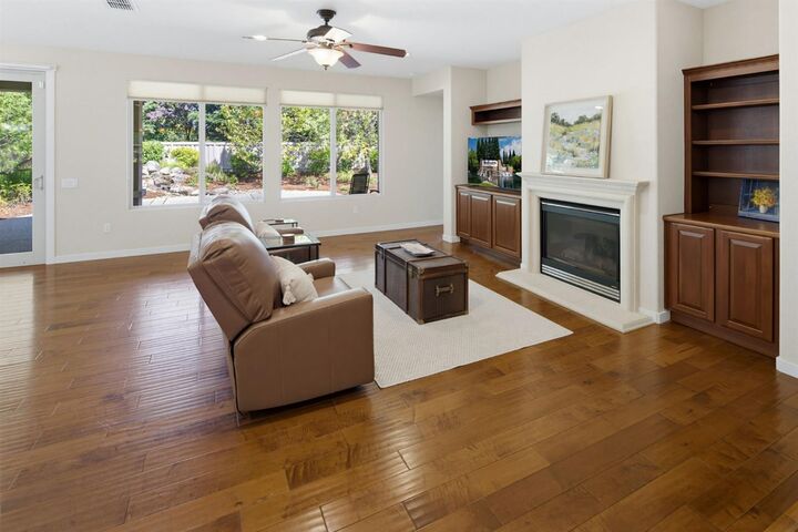 Property Photo:  902 Coachman Lane  CA 95648 