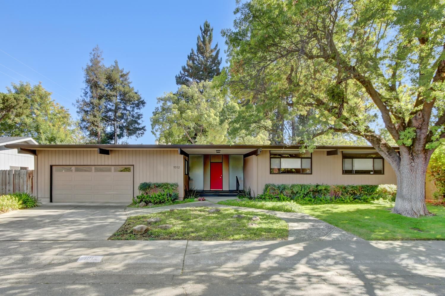 Property Photo:  1012 Fordham Drive  CA 95616 