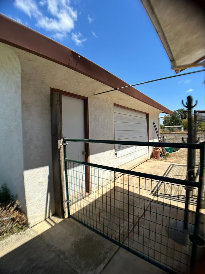 Property Photo:  10201 Pringle Avenue  CA 95632 