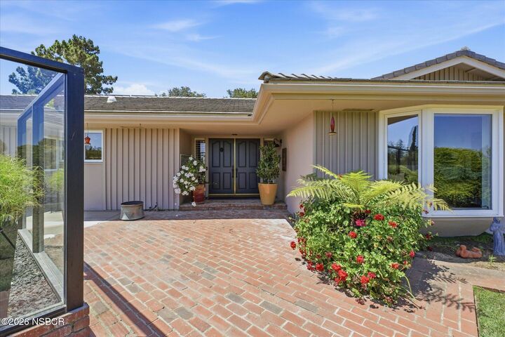 Property Photo:  2184 Arrowhead Drive  CA 93455 