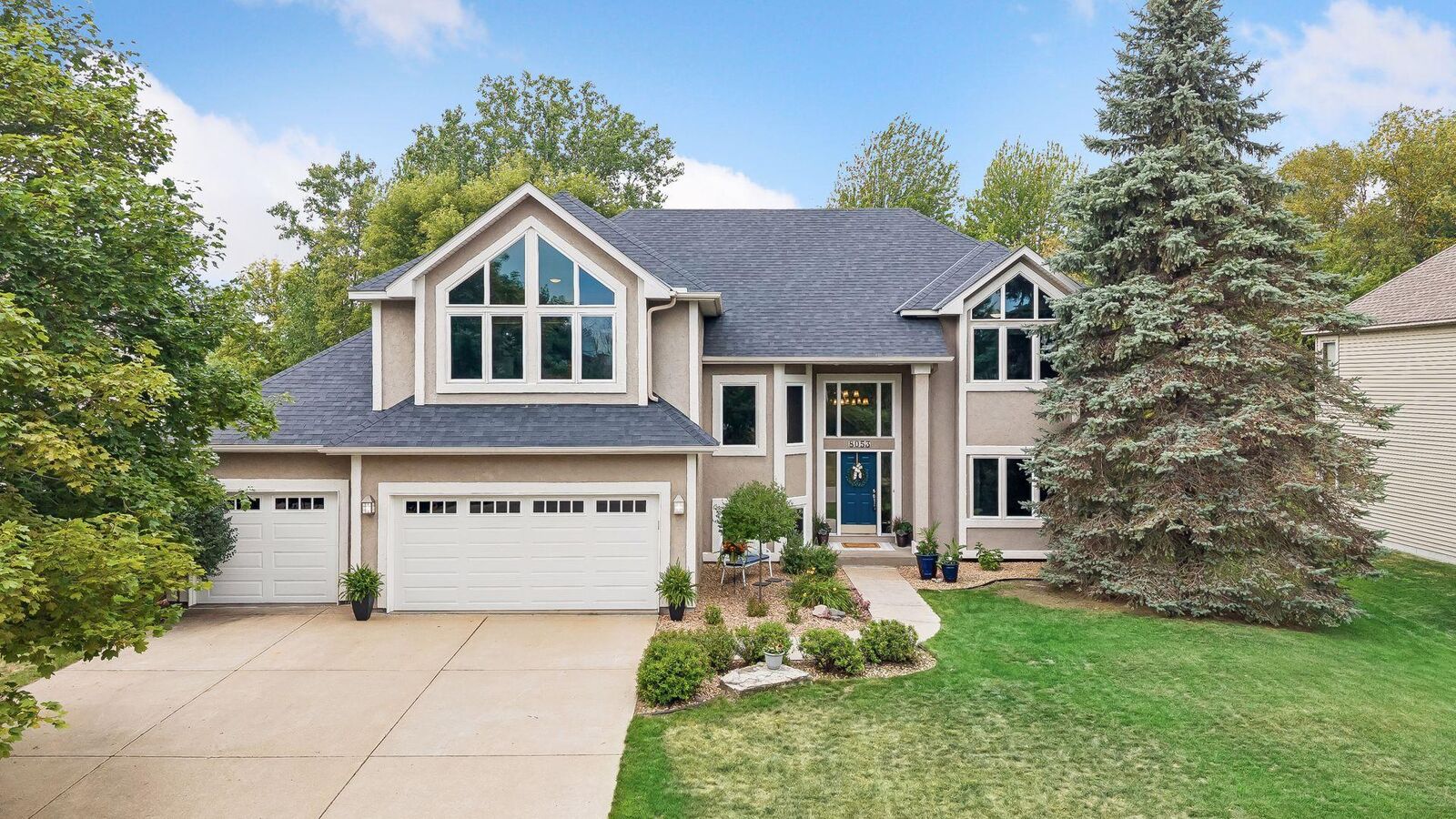 Property Photo: 8053 Enclave Bay MN 55125