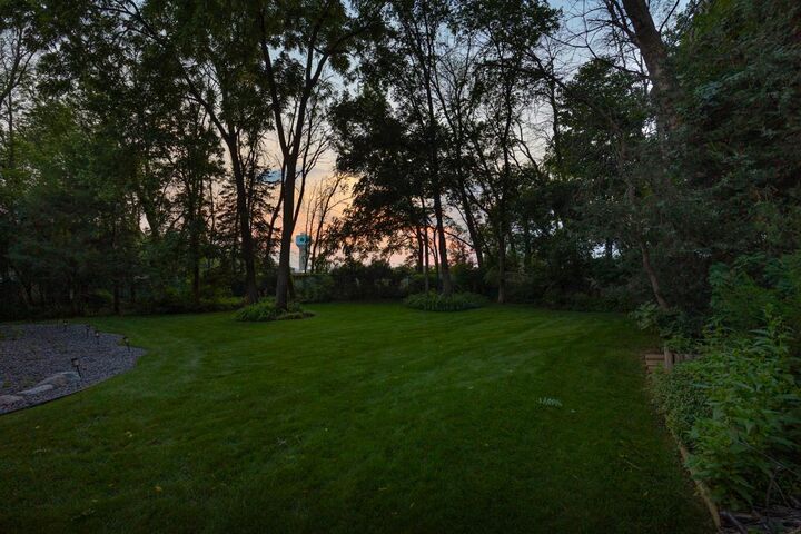 Property Photo:  2180 Crestview Drive  MN 55331 